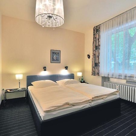 Hotel Am Ehrenhof Dusseldorf Room photo
